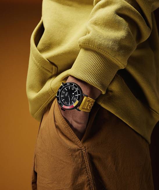 relojes | Timex reloj estándar diver de 43 mm con correa de resina ecológica tono plateado/amarillo/negro/otro hombres Z8X2105