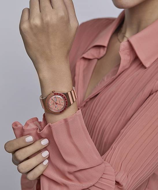 relojes | Q Timex reloj malibu de 36 mm con correa de expansión de acero inoxidable tono oro rosa/rosa mujer Z8X2342